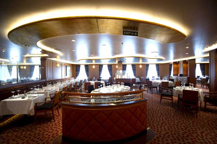 Meridian Restaurant P&O Cruises Azura Interior Meridian.jpg