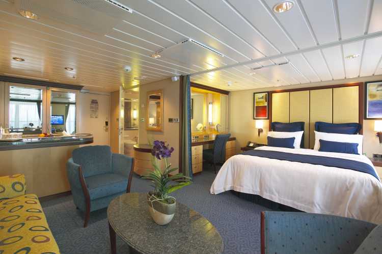 Suites & Deluxe Suites Royal Caribbean International Liberty of the seas Accommodation RCI_LB_Grand_Suite.jpeg