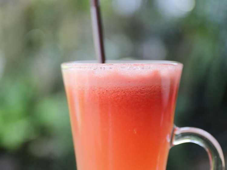 Squeeze Juice Royal Caribbean Independance of the seas Interior new squeeze juice bar.jpg