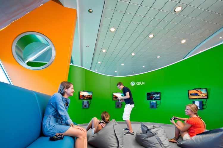 XClub celebrity cruises xbox 2.jpg