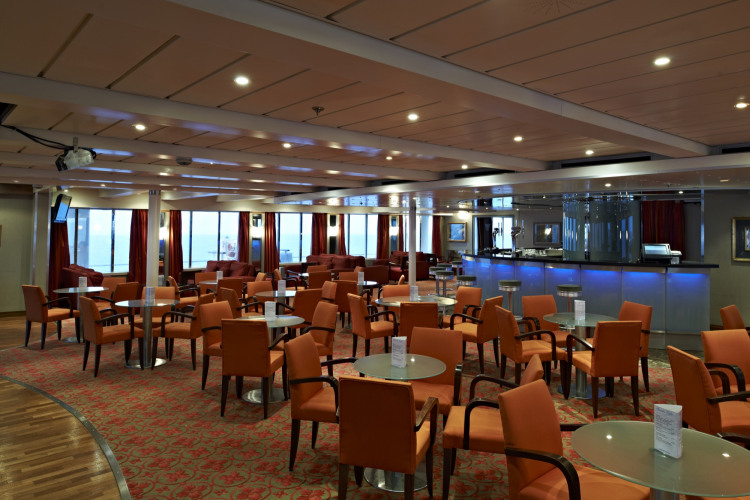 Lido Lounge Fred Olsen Cruise Line Boudicca Interior Lido Lounge Bar 1.jpg