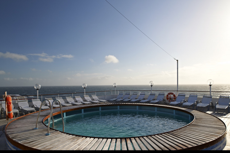 Jacuzzis Fred Olsen Cruise Line Boudicca Exterior Jacuzzi.jpg