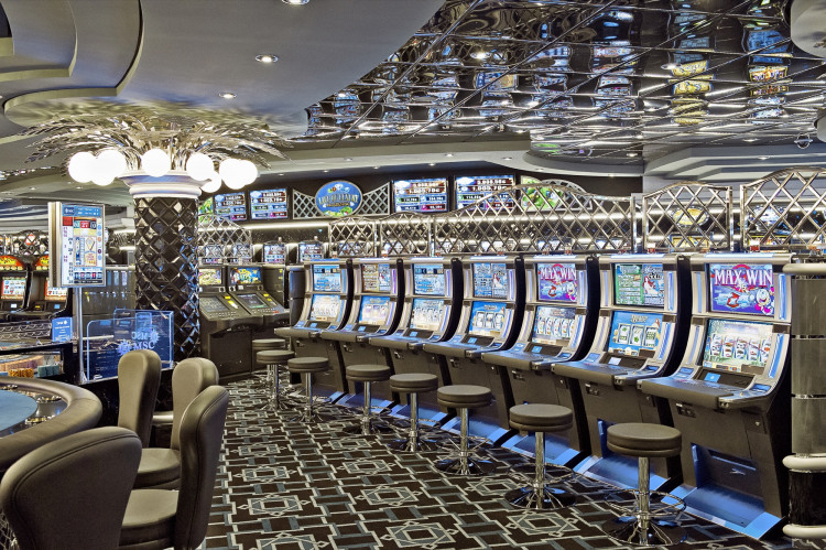 Millennium Star Casino MSC Fantasia Class casino 3.jpg