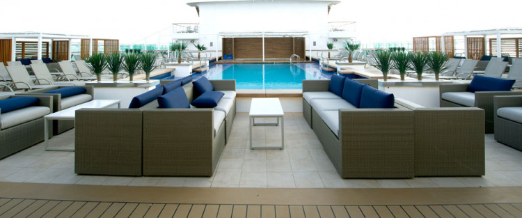 Pool Bars Britannia SerenityRealImage960x400.jpg