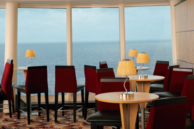 Viking Crown Lounge RCI_LB_MI_VikingCrowneLounge.jpg
