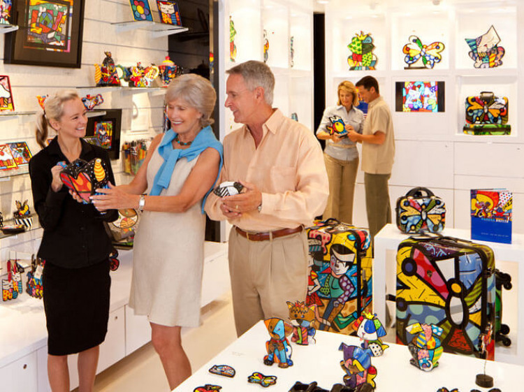 Art Gallery Royal Caribbean Independance of the seas Interior new art gallery.jpg
