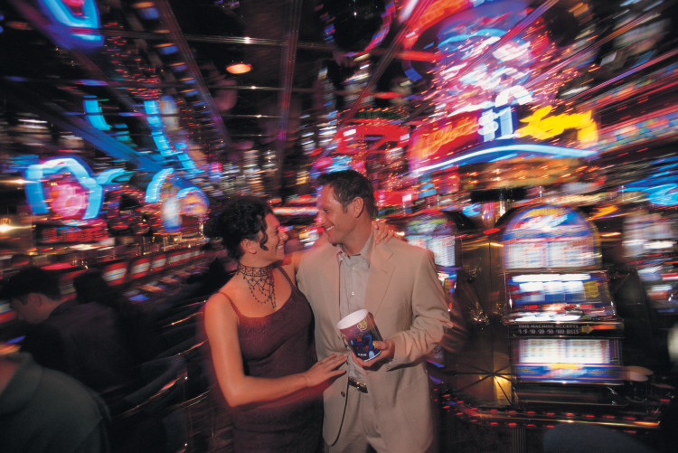 Casino Royale Royal Caribbean International Independence of the Seas casino.jpg